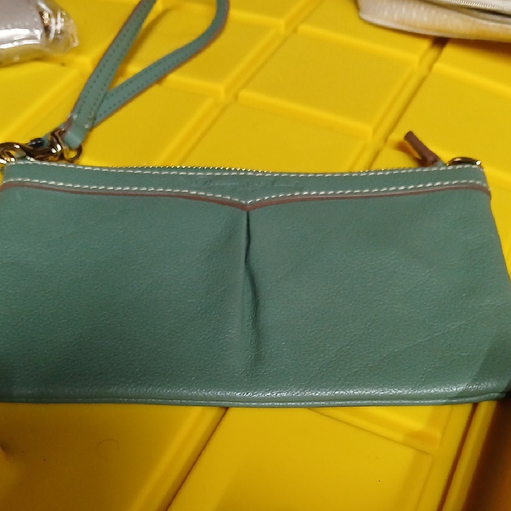 Dooney & Burke Gorgeous EUC  Vintage
